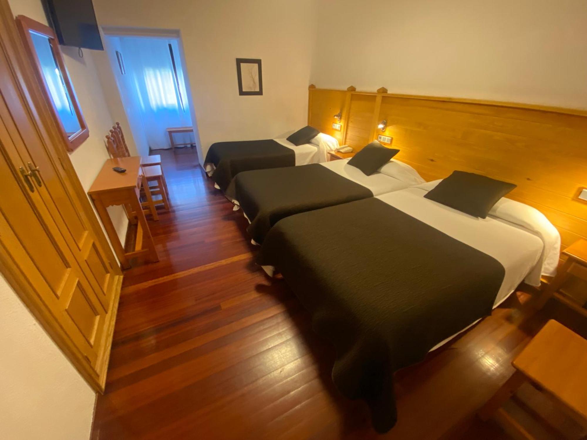 Hotel La Rambla Biescas  Eksteriør billede