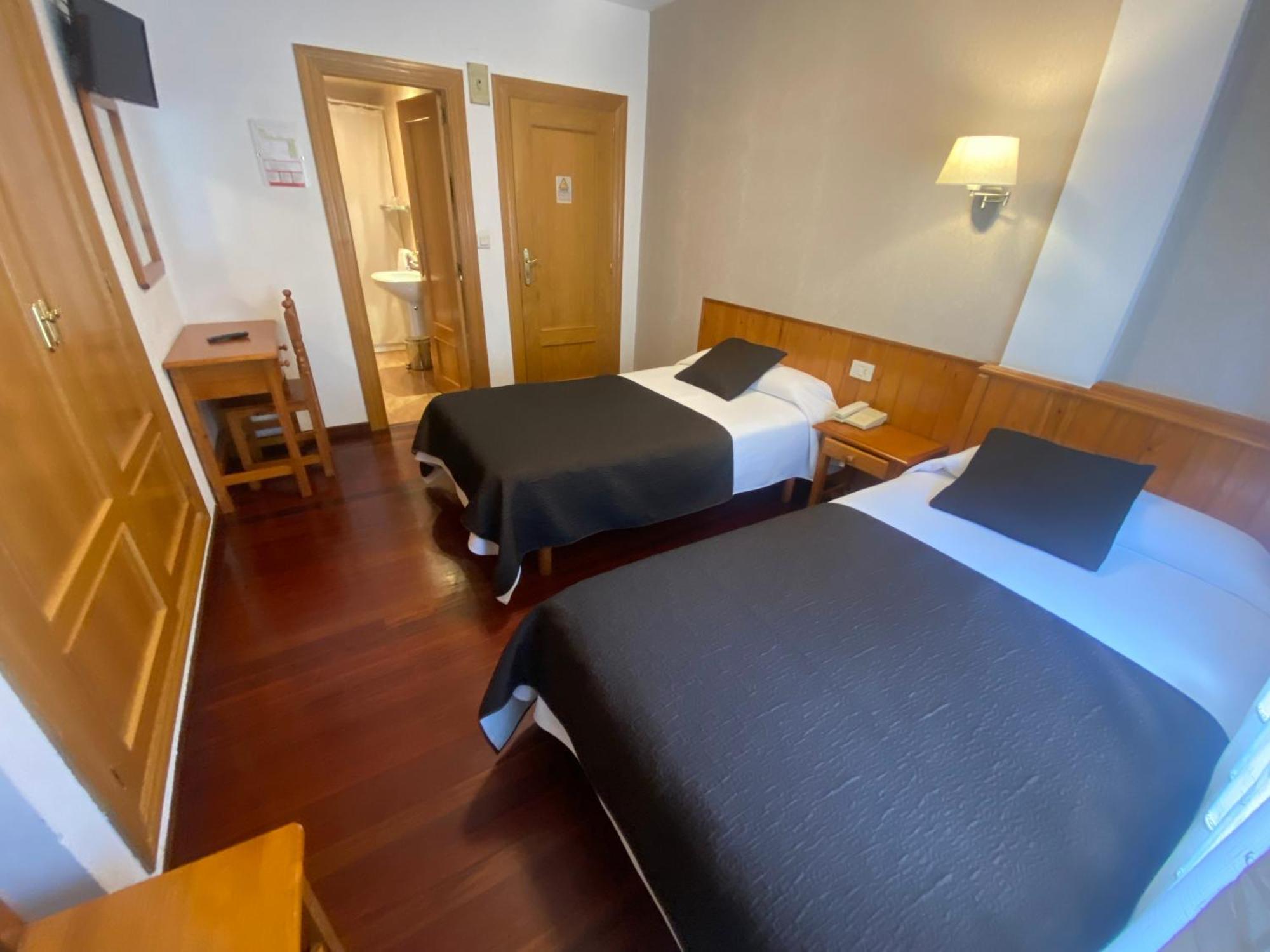 Hotel La Rambla Biescas  Eksteriør billede