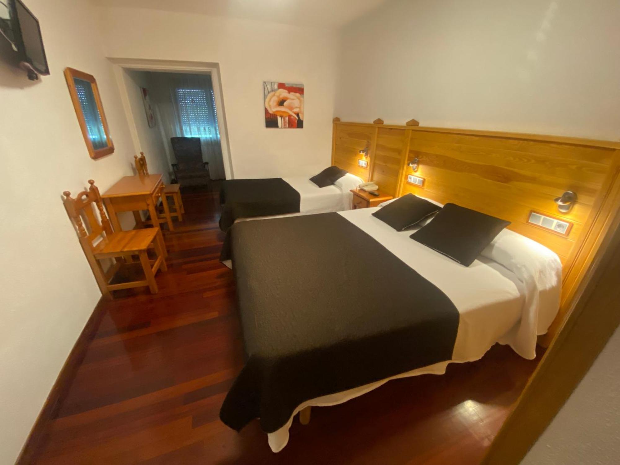 Hotel La Rambla Biescas  Eksteriør billede