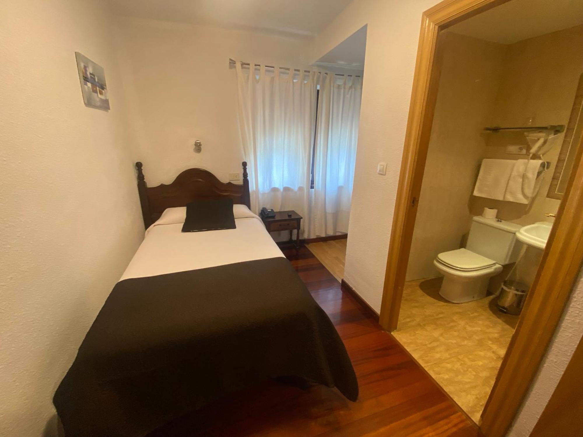 Hotel La Rambla Biescas  Eksteriør billede