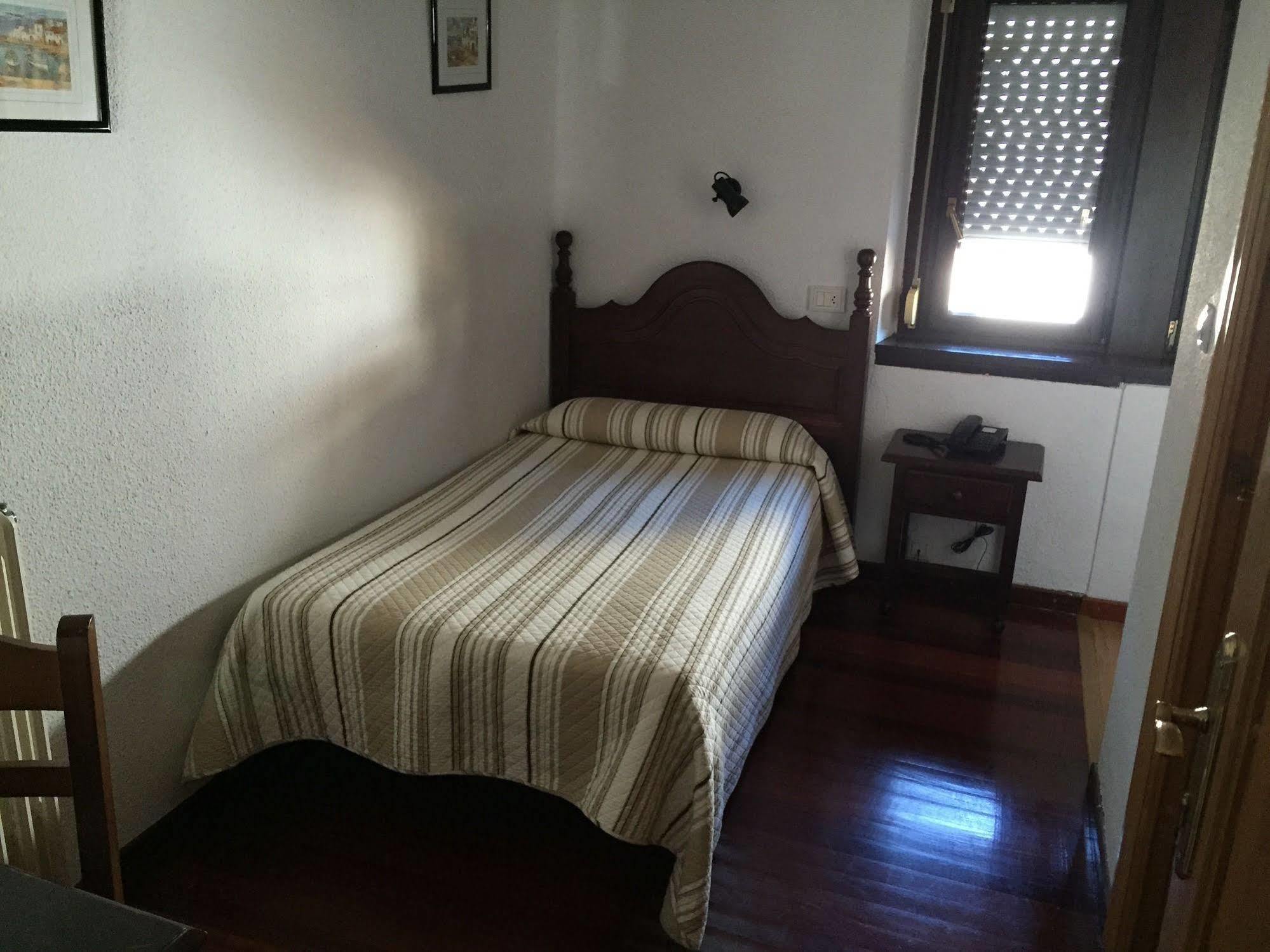 Hotel La Rambla Biescas  Eksteriør billede