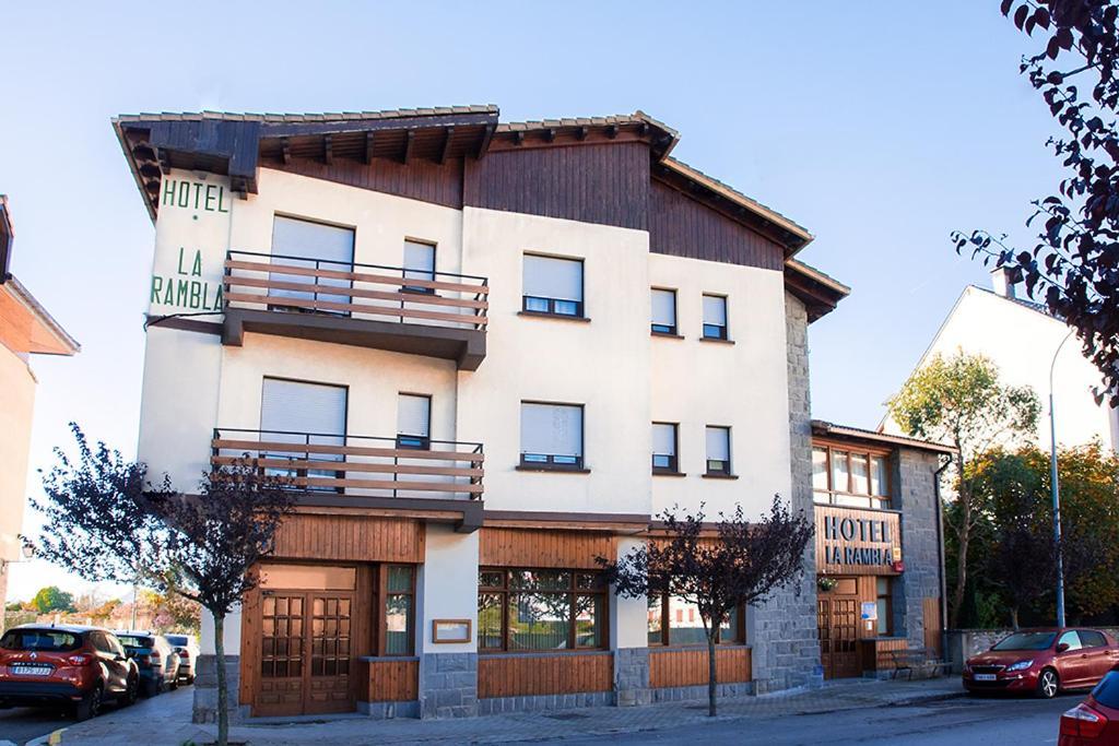 Hotel La Rambla Biescas  Eksteriør billede