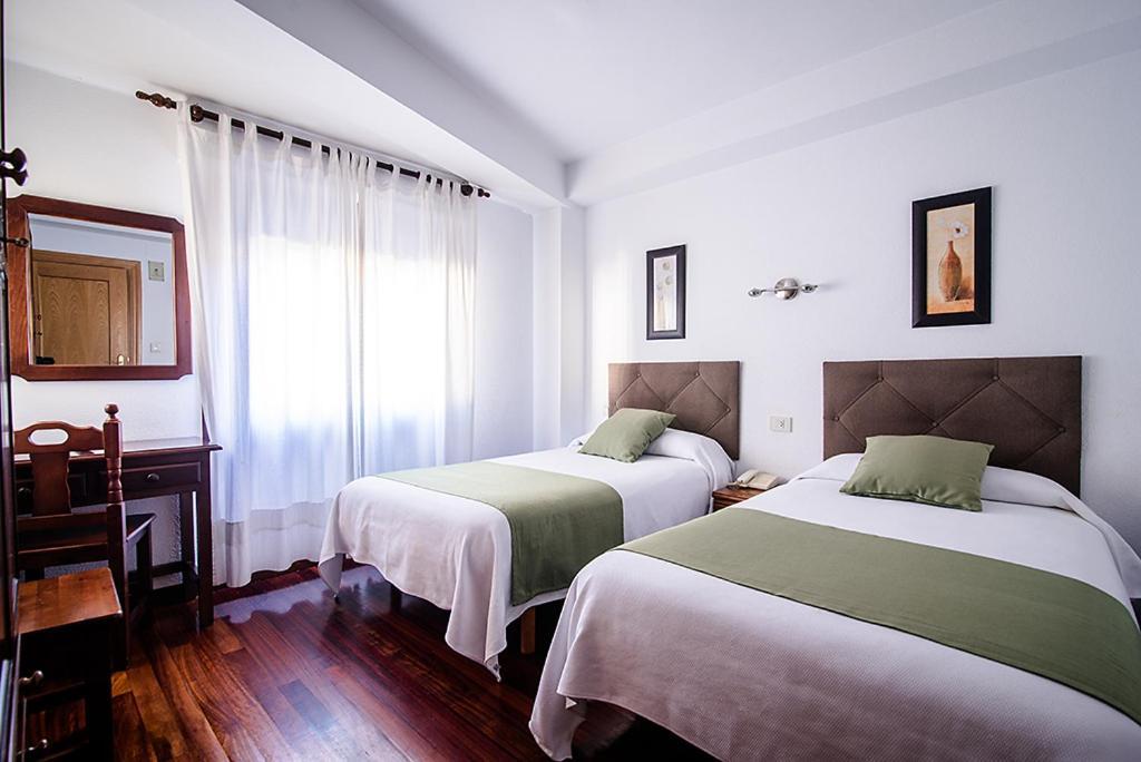Hotel La Rambla Biescas  Eksteriør billede