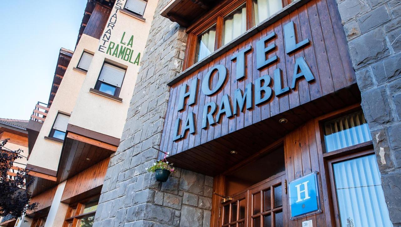 Hotel La Rambla Biescas  Eksteriør billede